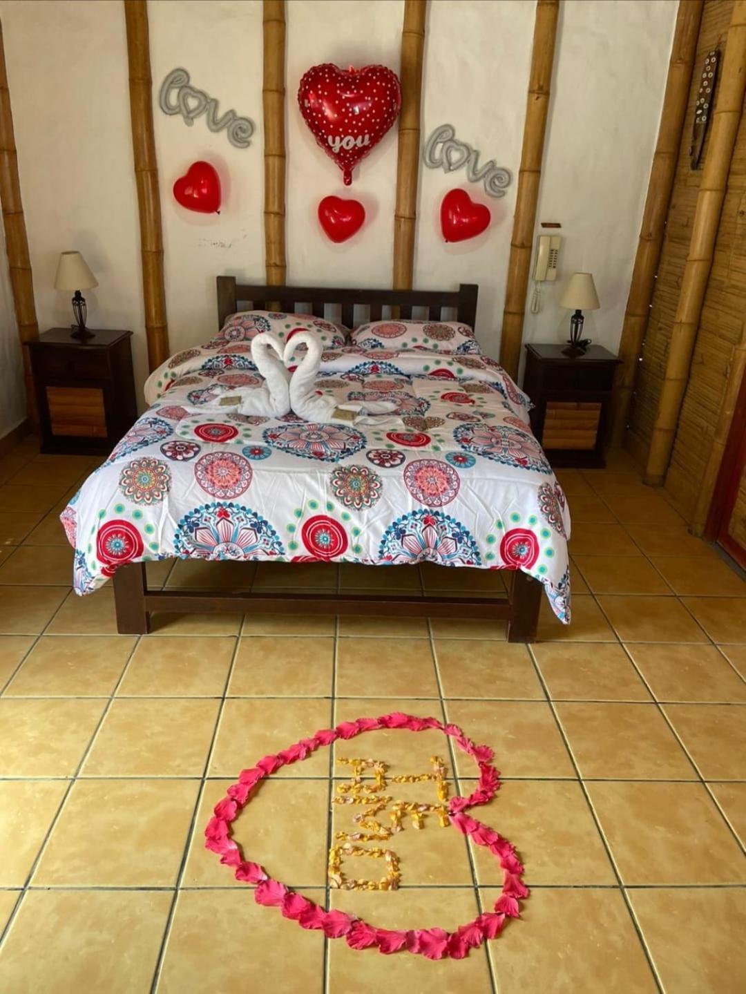 Bora Bora Lodge *